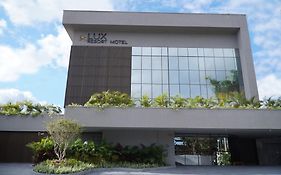 Lux Resort Motel
